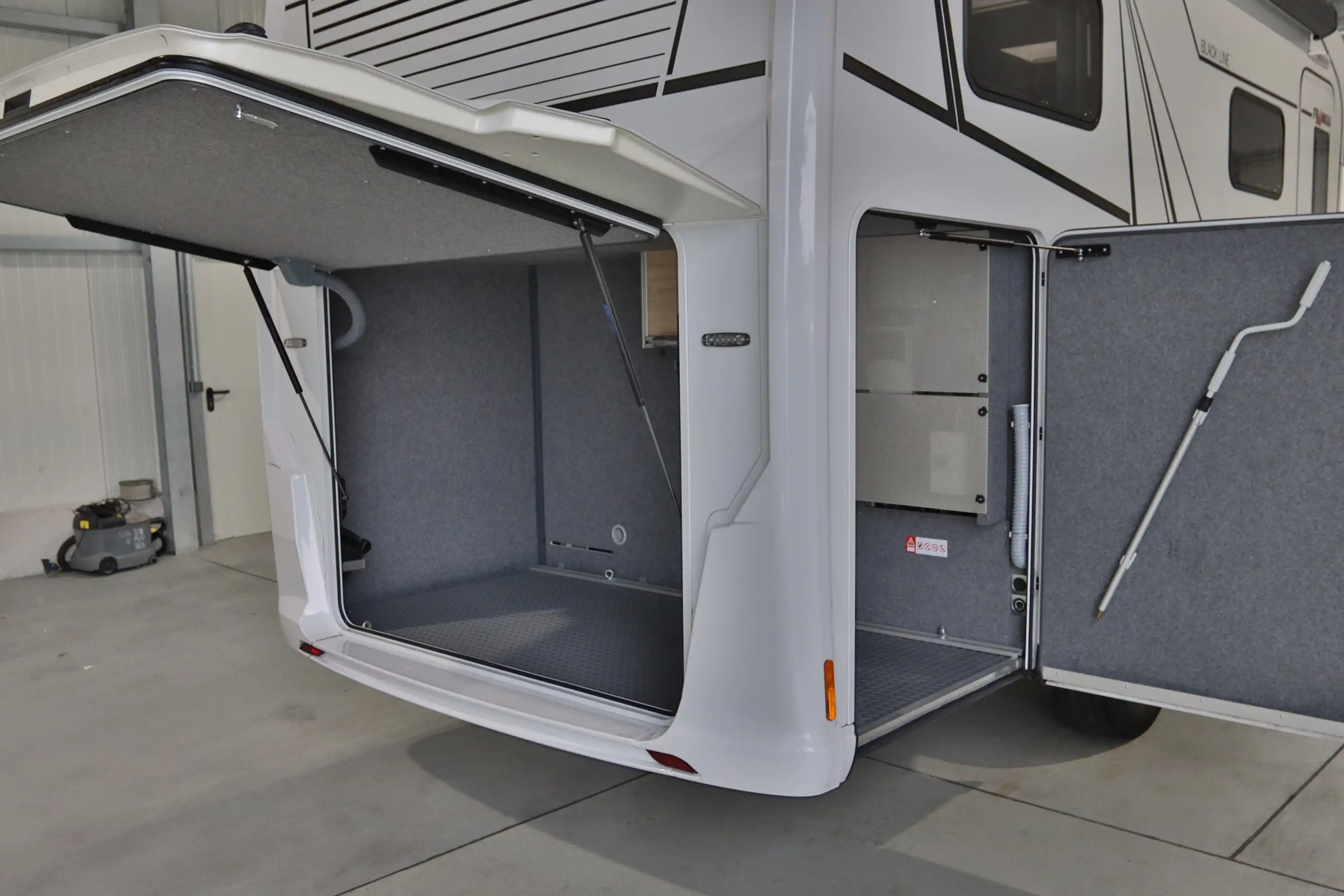 FRANKIA Neo Black-Line